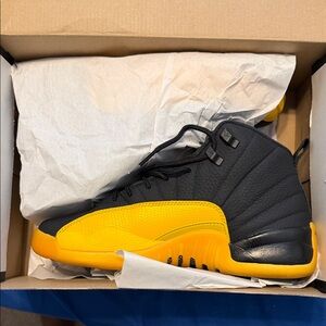 Jordan Kids Black and Yellow Sneakers